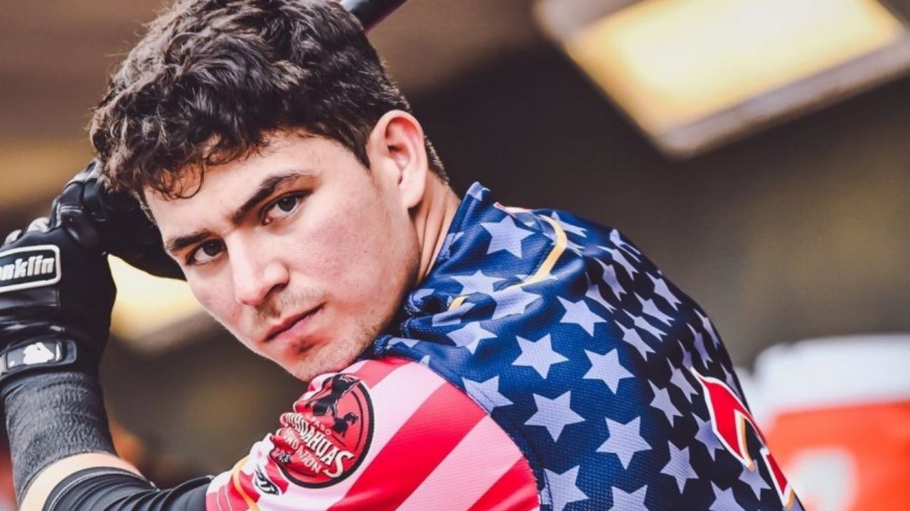 Luis Urías, infielder de los Cerveceros de Milwaukee, da positivo a Covid-19