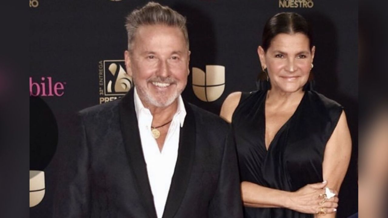 “Se les creció”: Ricardo Montaner posa con ‘Mao’ y ‘hace menos’ a su esposa