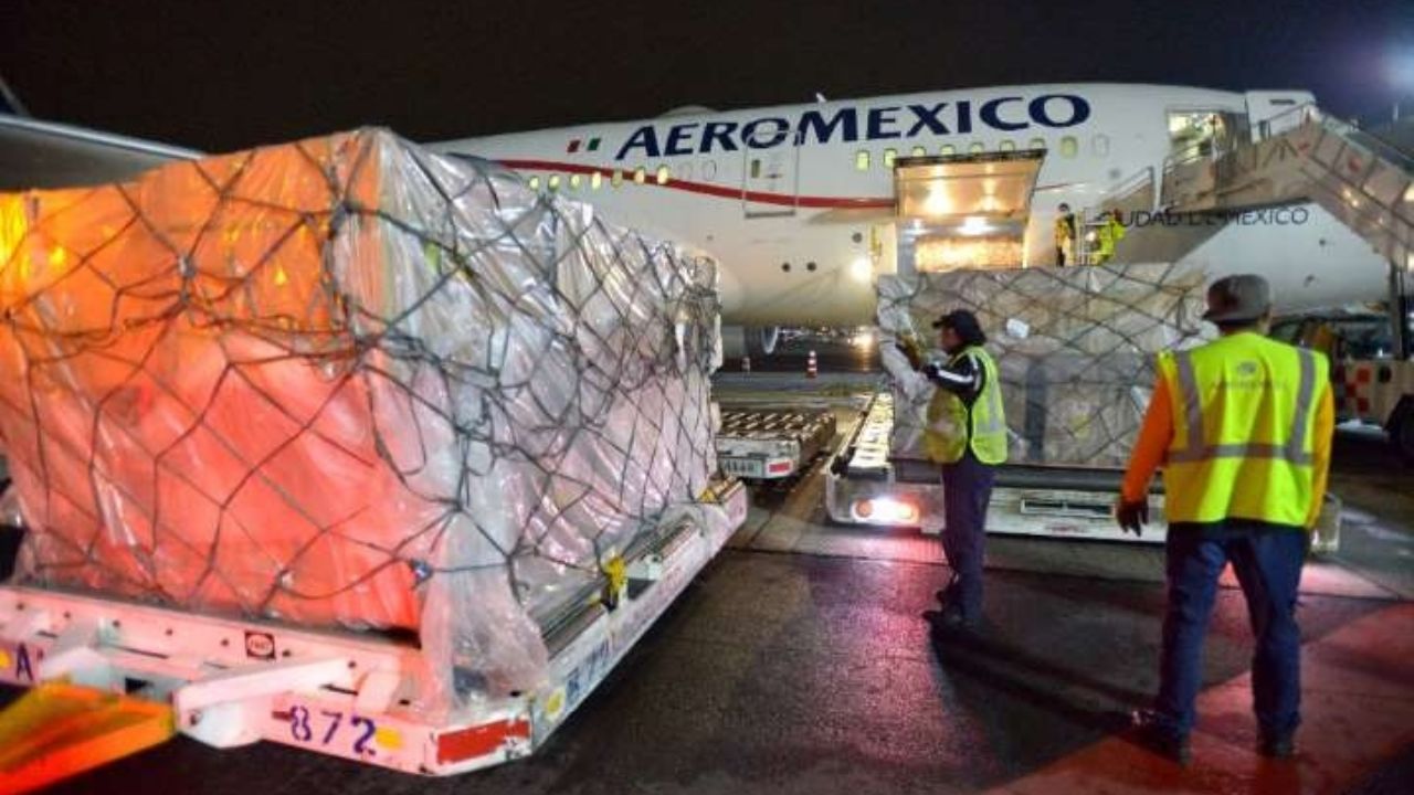 Covid-19: México se abastece con 88 ventiladores en nuevo vuelo proveniente de China