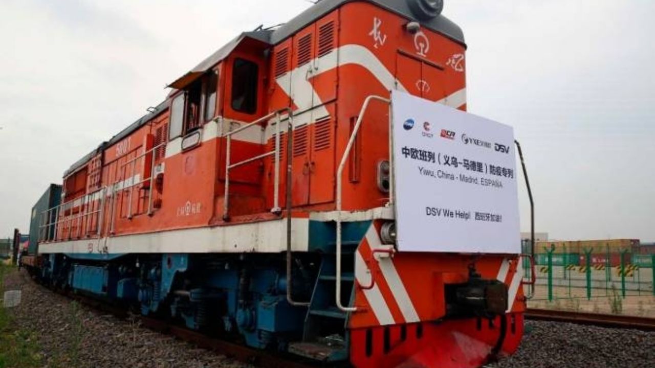 Ayuda Covid-19: Llega a España el primer tren desde China con 28 millones de mascarillas