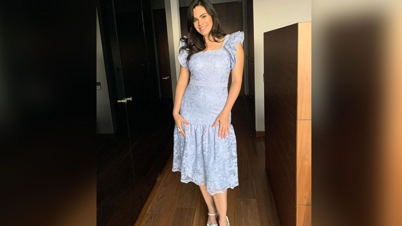 Luz Elena González posa en “vestido de señora casada” y seguidores reaccionan