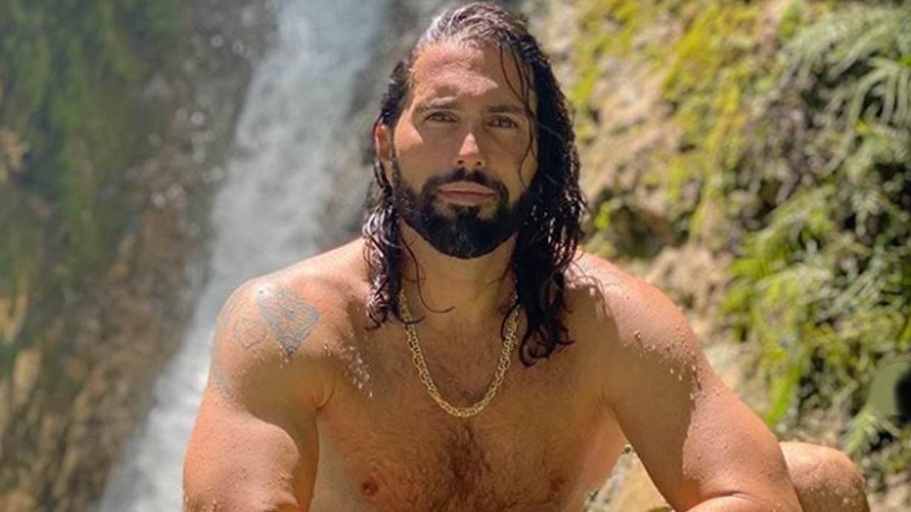 Poncho de Nigris impacta en Instagram con vieja foto de su adolescencia