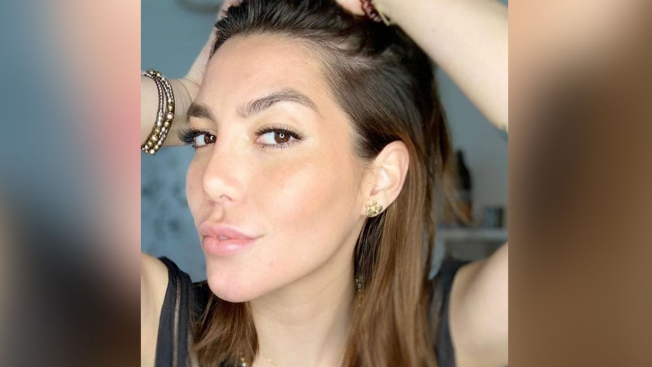 ¿Cuál calor? Frida Sofía encanta Instagram desde la playa en traje de baño