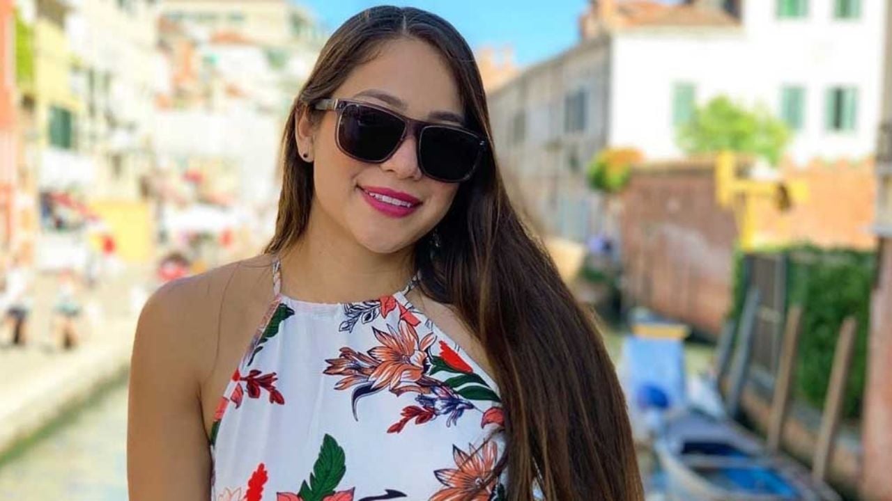 Evelyn Guijarro, exatleta de ‘Exatlón’, se luce desde la playa con bañador verde