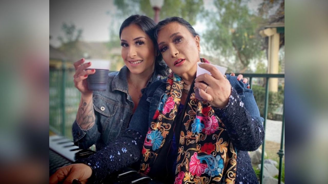 Hija mayor de ‘El Buki’, en divertido video con su mamá, Beatriz Adriana