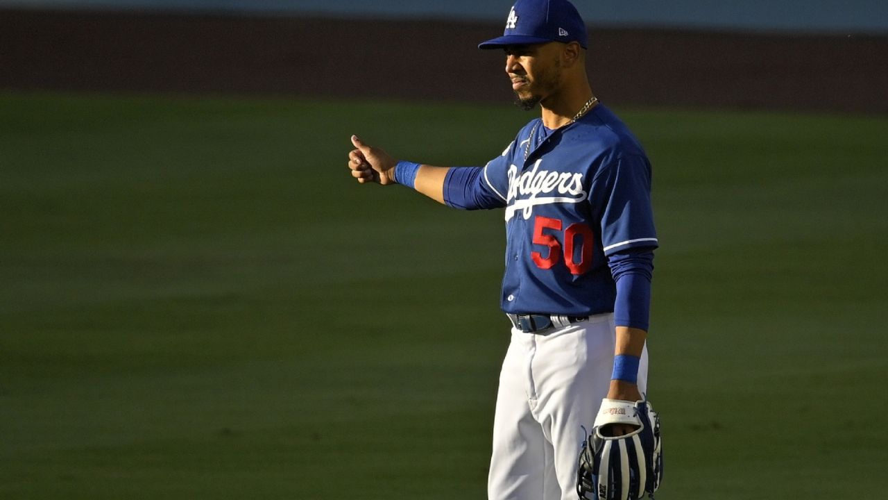 Mookie Betts critica reacción de MLB a muerte de George Floyd