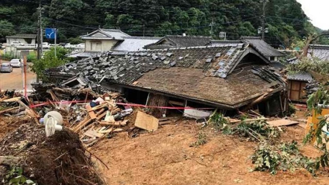 Torrenciales lluvias en Japón dejan al menos 56 muertos y varios desaparecidos