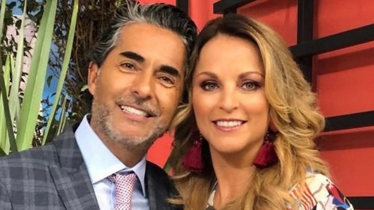 ¡Perdido de amor! Raúl ‘El Negro’ Araiza presume a su novia en el foro de ‘Hoy’