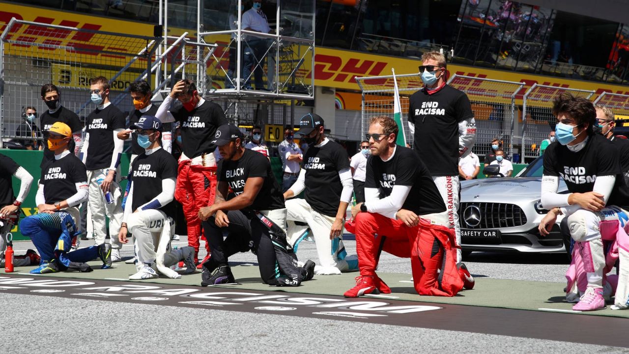 Hamilton y Ricciardo se arrodillarían nuevamente en modo de protesta el domingo