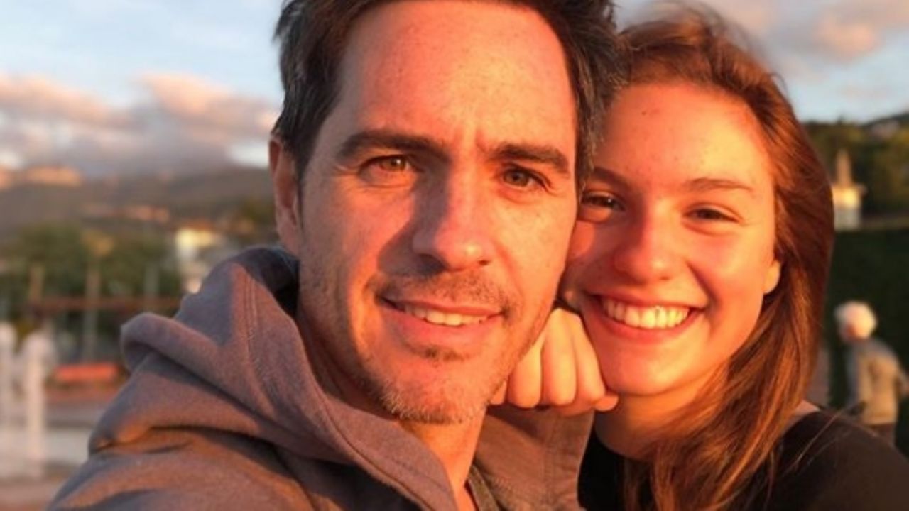 Mauricio Ochmann baila con su hija en TikTok y su imagen causa debate: Se ve más feliz sin Aislinn”