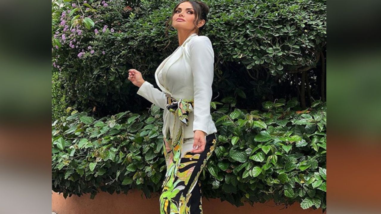 Marisol González hace ‘babear’ al “parecer una niña” en fotos frente al espejo