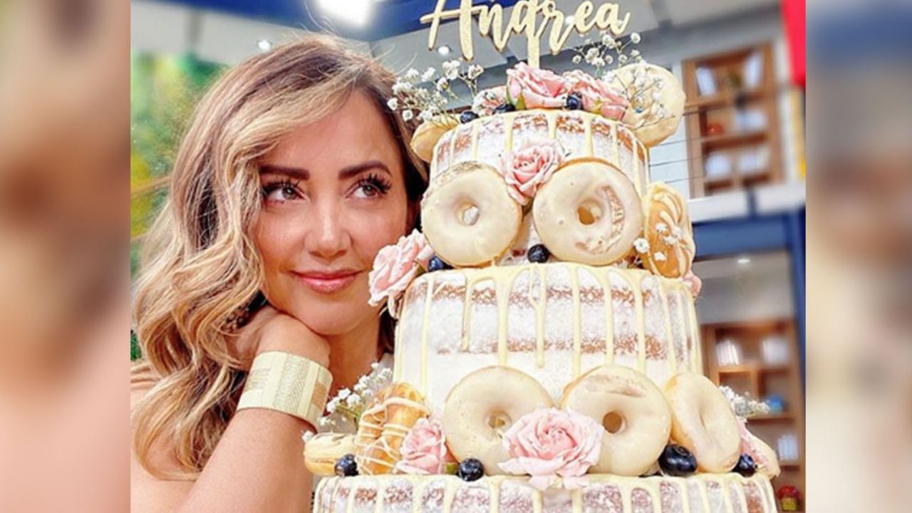 ¿Miedo o hipocresía? Integrantes de ‘Hoy’ se ven obligados a darle regalos a Legarreta