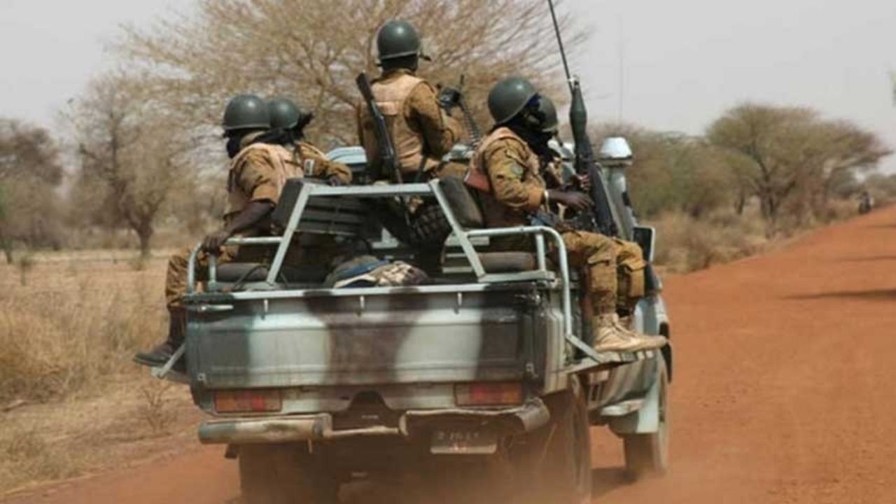 Tiroteo al interior de una iglesia de Sudáfrica deja cinco muertos; hay 30 detenidos
