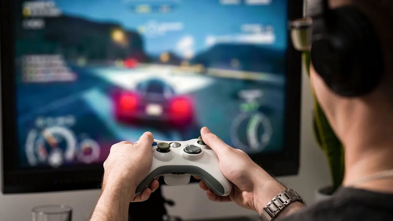 Tras 22 horas al día de videojuegos por un mes, menor de 15 años sufre derrame cerebral en China