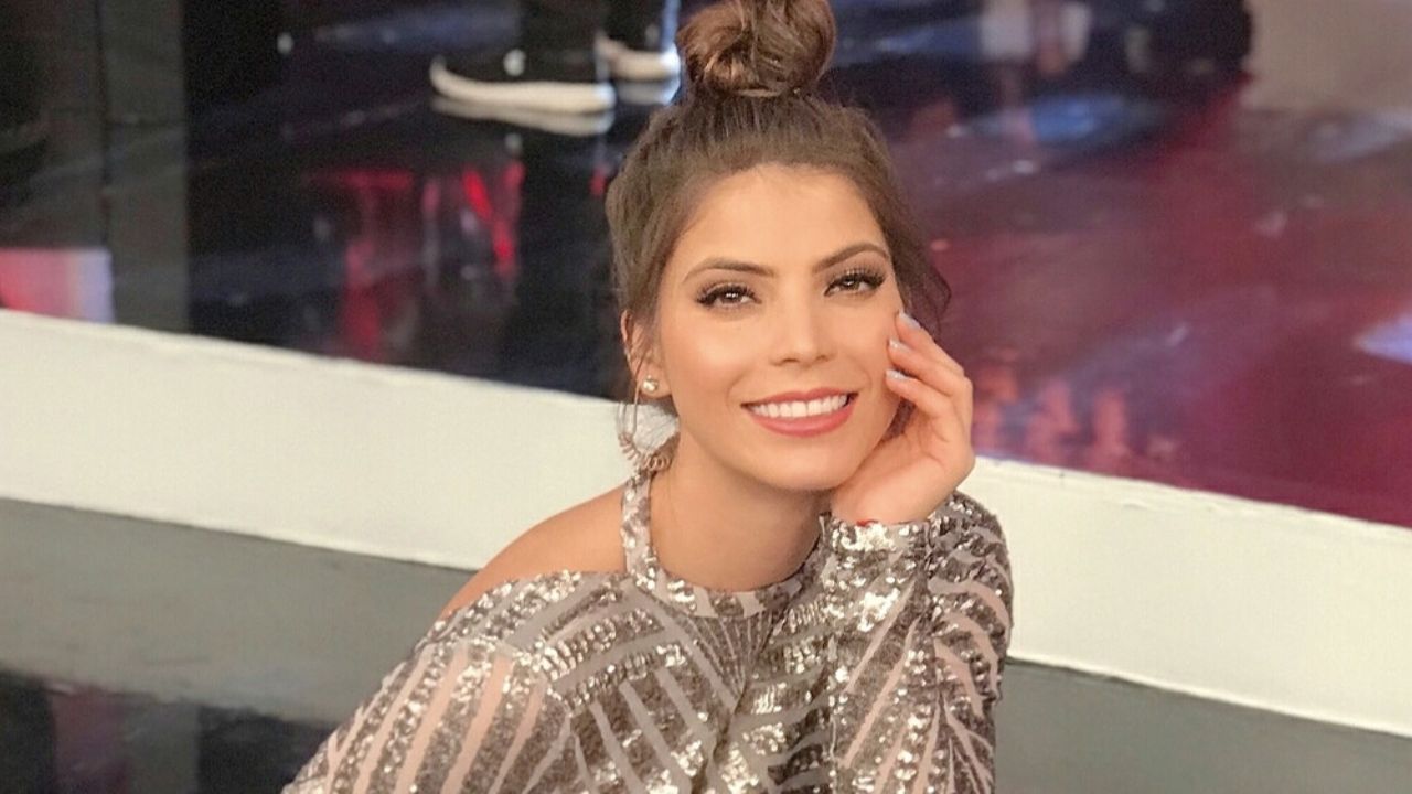 Esmeralda Ugalde disfruta romántico momento junto a su novio en la playa