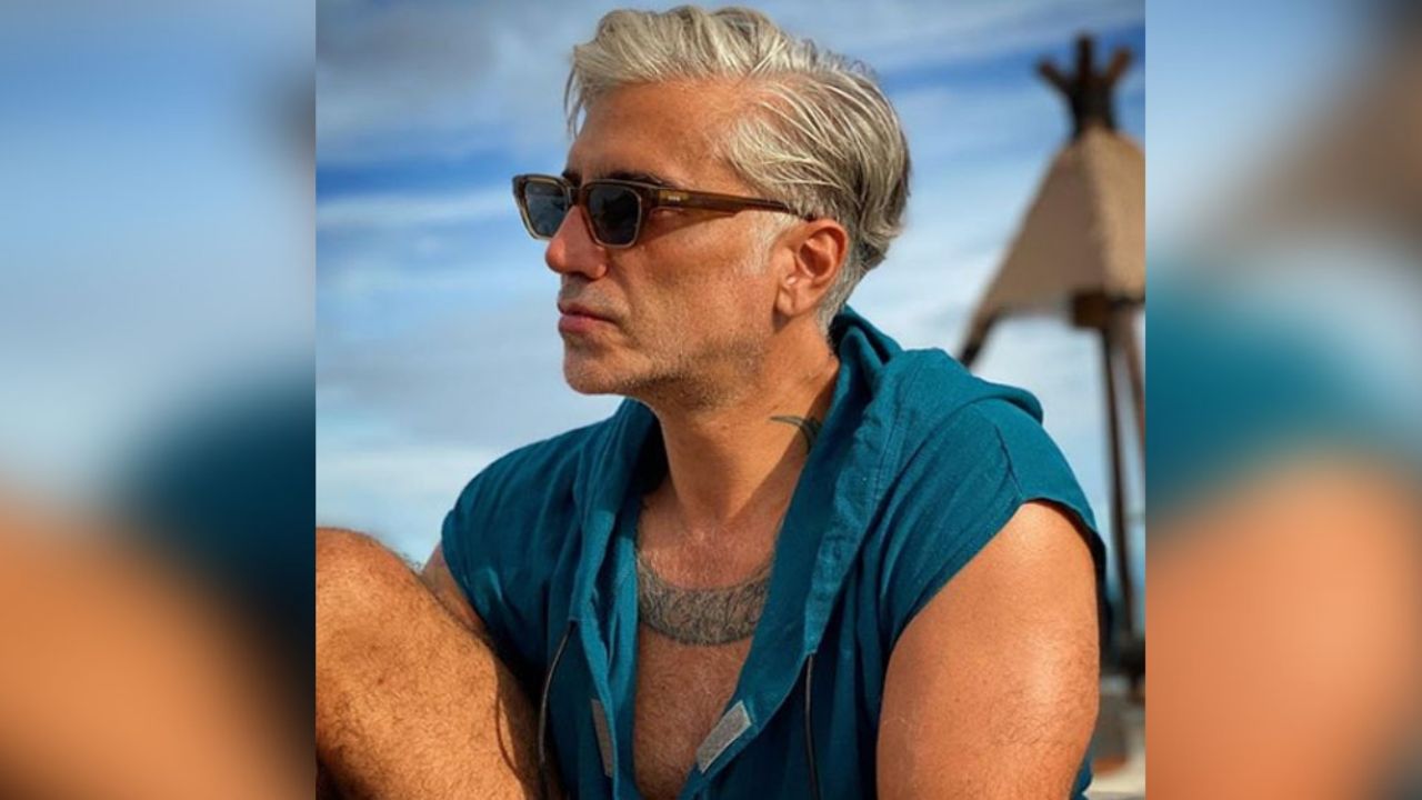 ‘El Potrillo’ da “taco de ojo” a fans al posar desde la piscina ¡con bebida en mano!