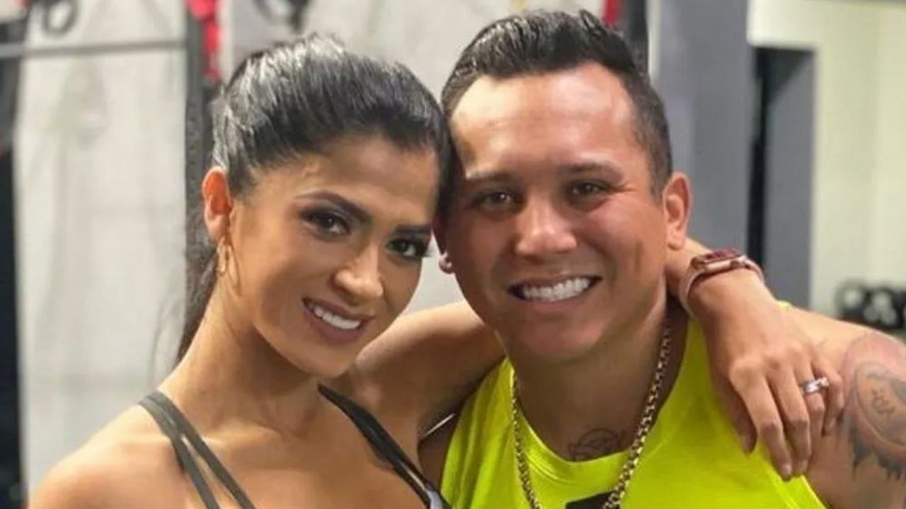 Edwin Luna hace un lado las polémicas y disfruta de la piscina junto a su familia