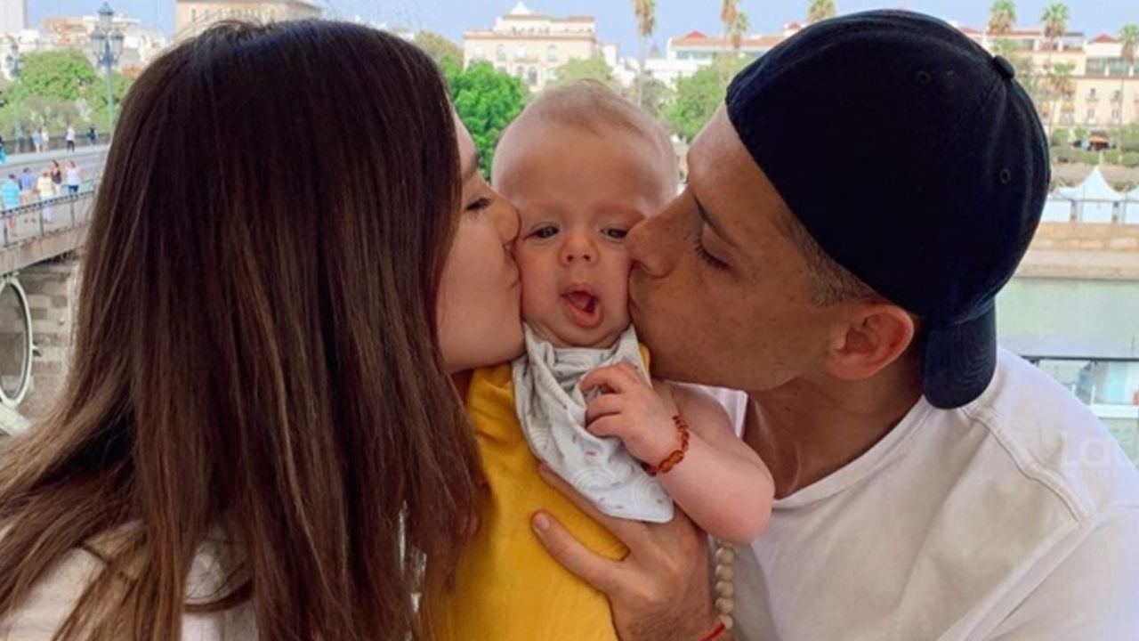 Sarah Kohan, esposa de ‘Chicharito’, presume lo enorme que está su hijo Noah