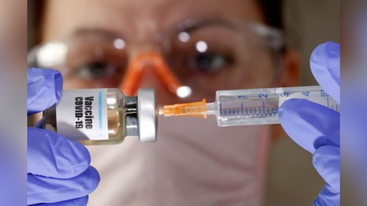 ¿Ya hay vacuna contra el Covid-19? Científico del Reino Unido da fecha de aplicación