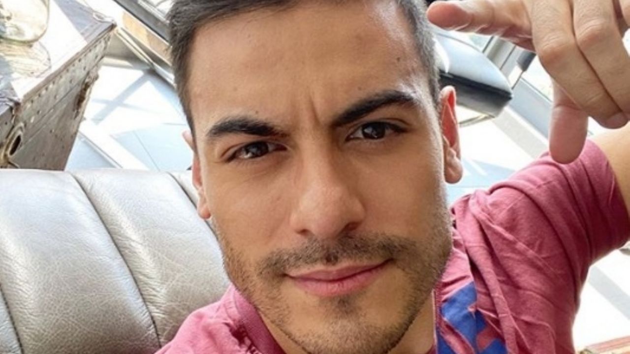 Carlos Rivera regresaría el tiempo para estar con el amor de su vida; no es Cynthia Rodríguez