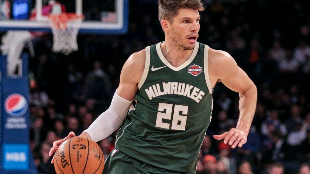 Kyle Korver decide utilizar la frase ‘Black Lives Matter’ en su jersey