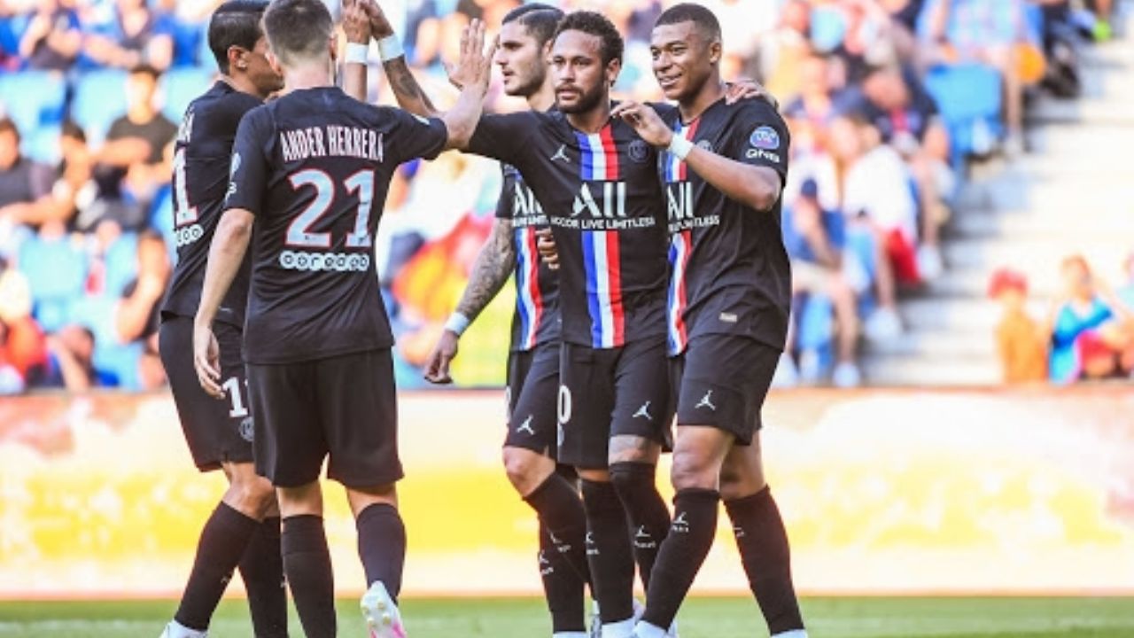 Francia reabre las puertas de los estadios de futbol para sus aficionados