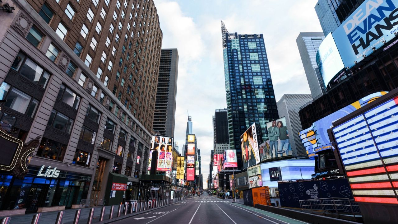 NY celebra su primer día sin muertes por Covid-19 desde marzo