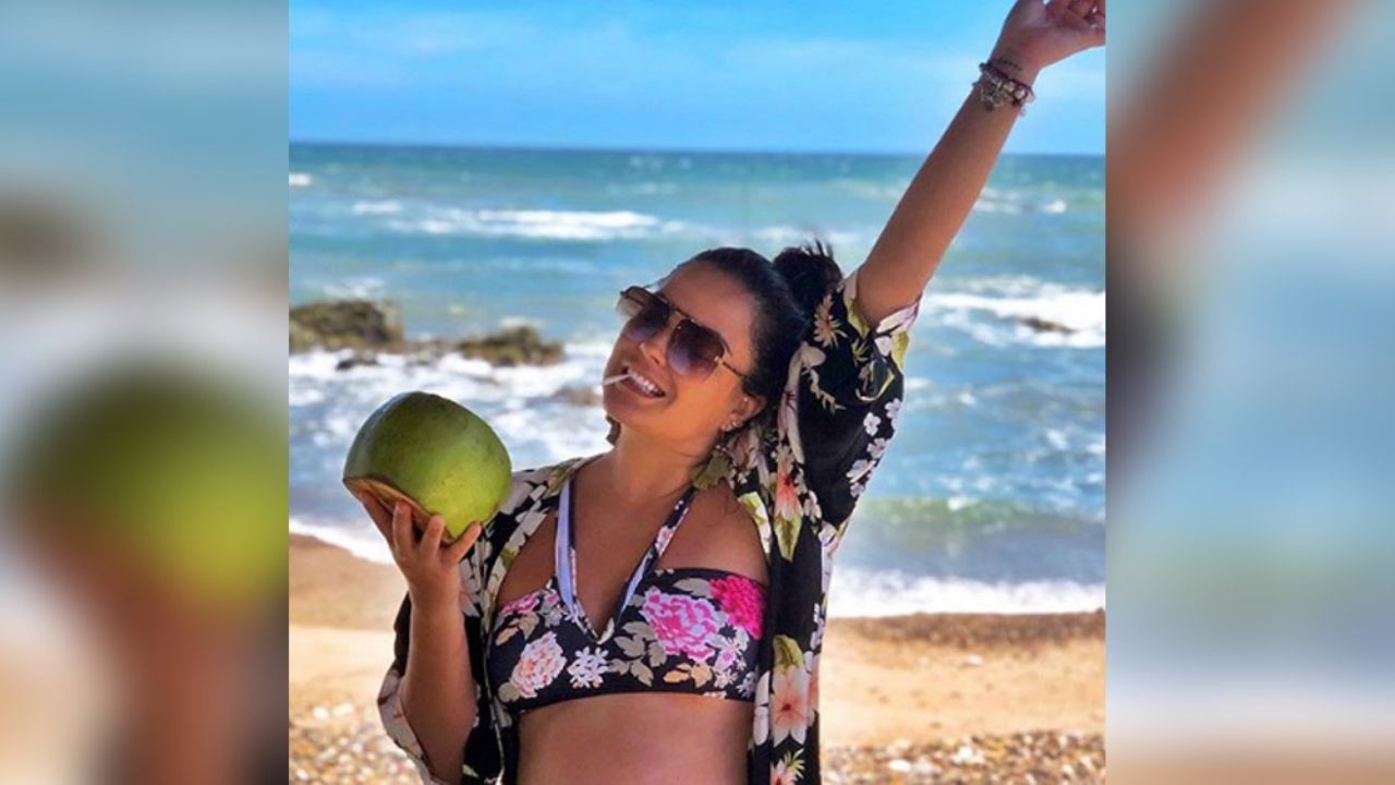 Conductora de Televisa enamora en Instagram al lucir su pancita de embarazo en bañador