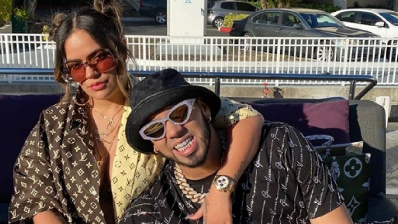“Disfrútate la vida, no es para siempre”: El mensaje de Anuel AA tras contagio de Karol G
