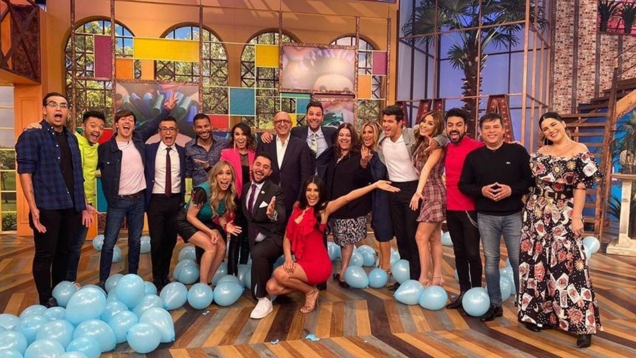 ¡Traición a TV Azteca! Conductor de ‘VLA’ llegaría a ‘Hoy’: “Ya busca trabajo en Televisa”