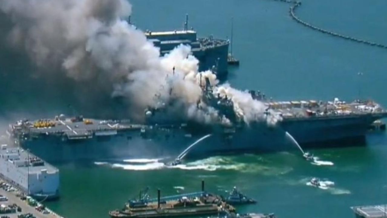 Van 59 heridos tras el incendio de dos días provocado en un buque militar de EU