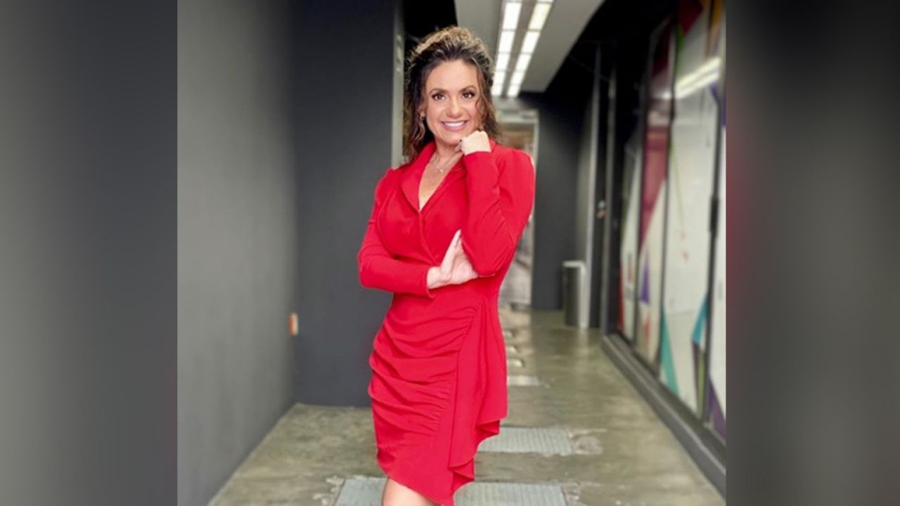 Penélope Menchaca le saca chispas a los foros de TV Azteca al ritmo de Ozuna