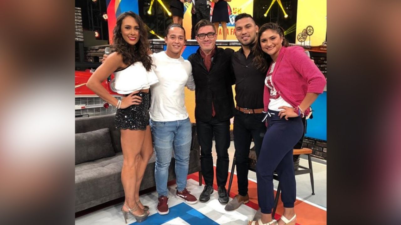 ¡Tómala TV Azteca! Exintegrantes de ‘Exatlón’ causan furor al posar desde el foro de Televisa