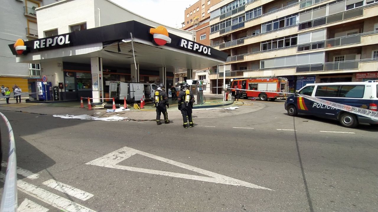 Tragedia en España: Explosión en gasolinera deja dos heridos de gravedad