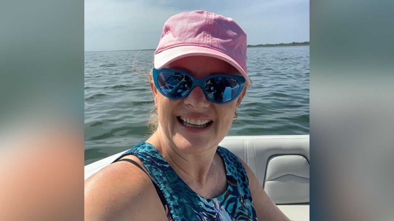 Érika Buenfil enamora al cantar al ritmo de Luis Miguel en las playas de Acapulco