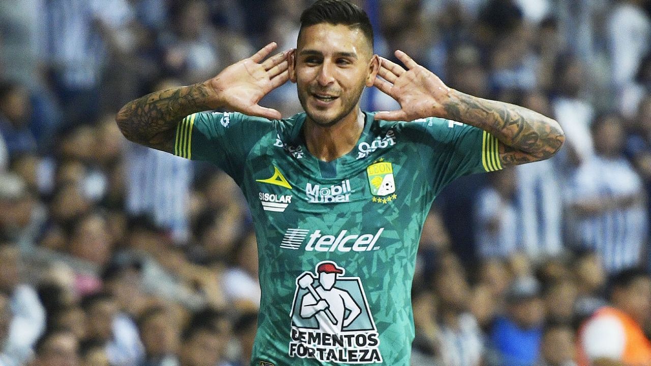 Ismael Sosa anuncia que permanecerá en el futbol mexicano al firmar con Pachuca