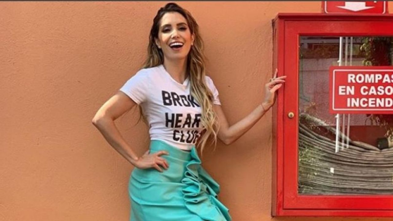 Andrea Escalona se pasa de “grosera” en ‘Hoy’ y usuarios exigen su despido: “Saquen a la caballona”
