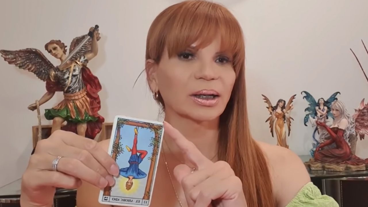 Mhoni Vidente predice que funcionario público caerá preso en los próximos días