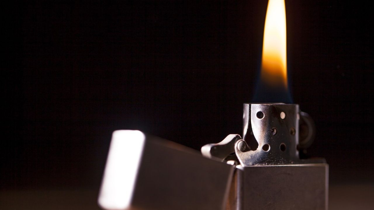 El estrés del Covid-19 lleva a una mujer a prenderse fuego, por miedo a una invasión china