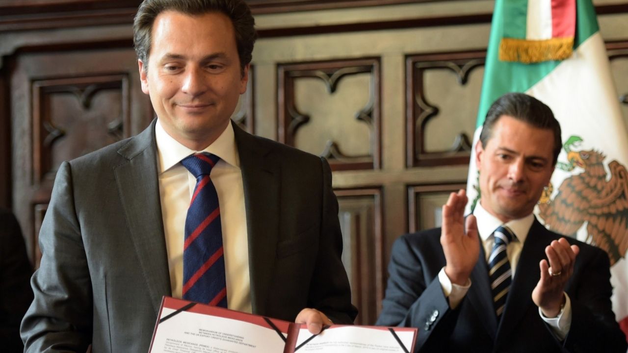 Emilio Lozoya sale de la prisión de España; llegaría a México por la noche