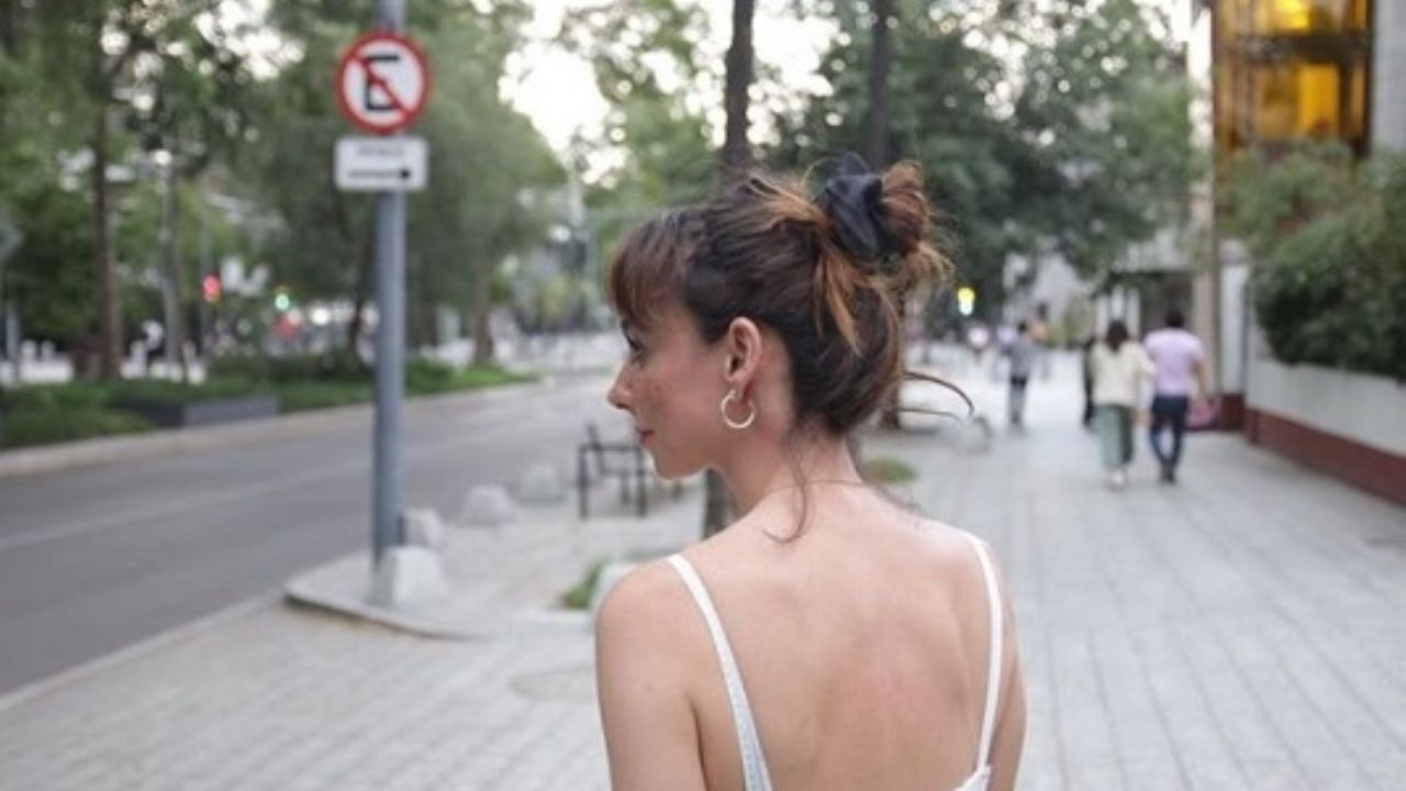 Conductora de Televisa confiesa que espía a su vecino “guapo y musculoso”: “Me gusta verlo”