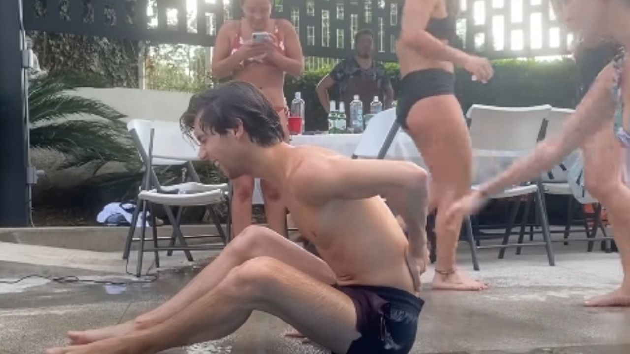 “Me siento mal”: Actor de Televisa se lastima la espalda al grabar video para YouTube