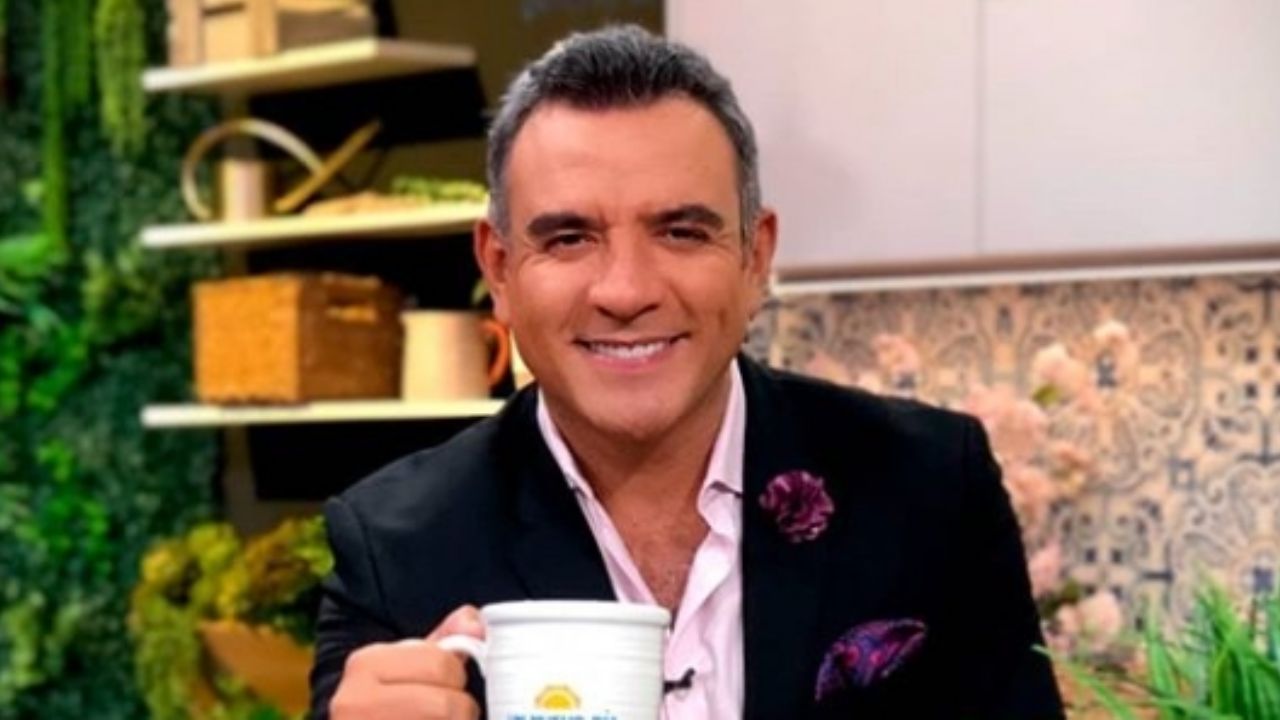 Héctor Sandarti habla de la participación de Irina Baeva y Gabriel Soto en nuevo programa Televisa