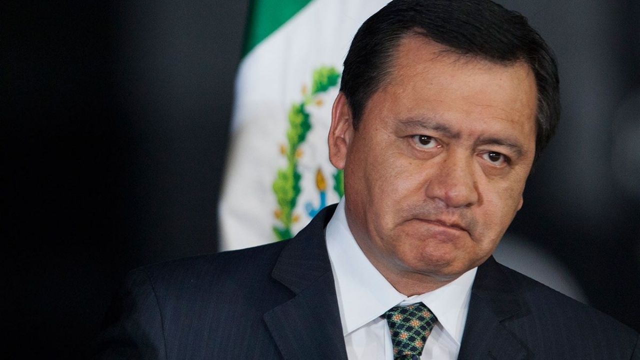 AMLO va ahora por Osorio Chong; la SFP investiga al exfuncionario de epn
