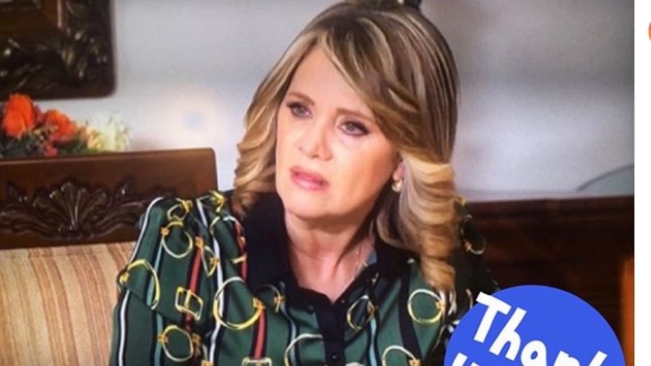 Érika Buenfil enseña las ‘patas de gallo’ de su cara y todo Instagram estalla: “Se notan los casi 60”