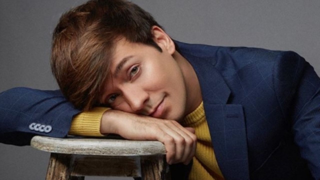 Controversia en TV Azteca: Roger González desata el furor en Twitter porque ¿tiene 40 años?