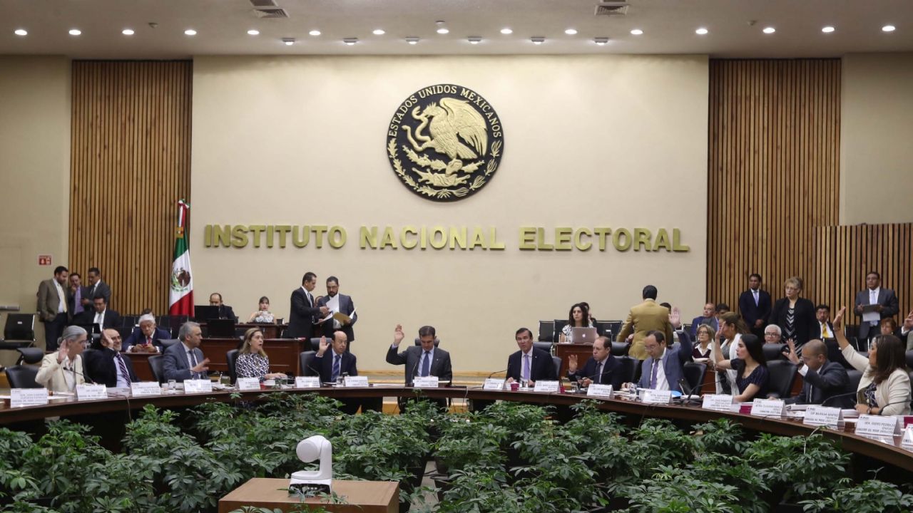 Seleccionan a candidatos finalistas que buscarán un lugar en el Consejo del INE