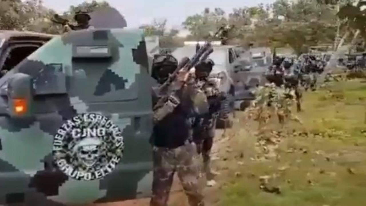 (VIDEO) “Pura gente del ‘Mencho”: Así presume el CJNG todo su arsenal