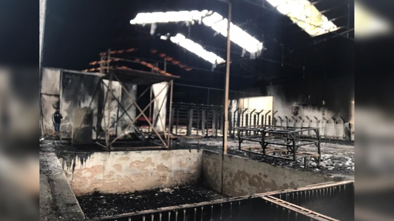 Fuerte incendio en el gimnasio del Code Jalisco deja pérdidas totales del lugar