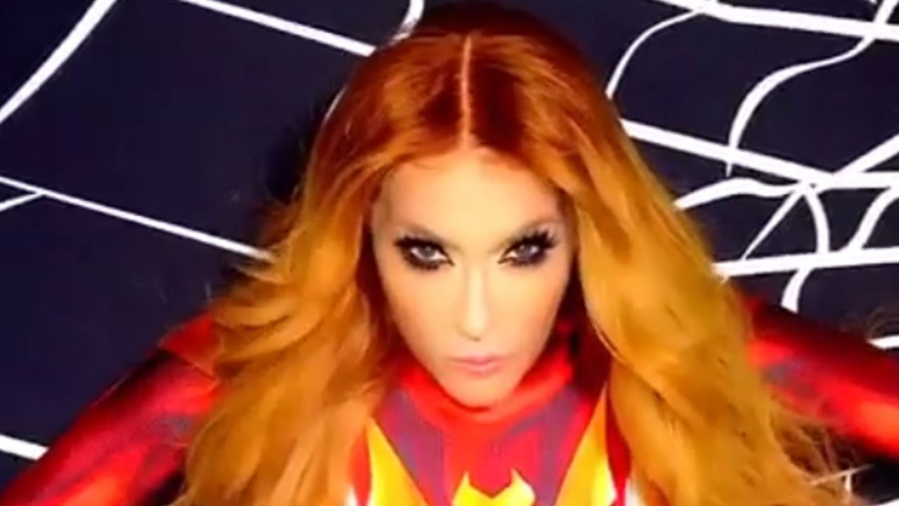 VIDEO: A sus 56 años, Yuri sorprende con elaborado traje de ‘Spider-Woman’